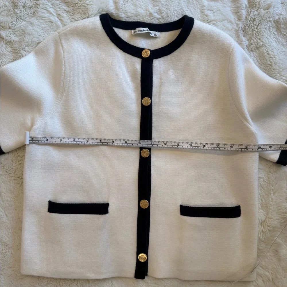ABERCROMBIE & FITCH CREAM OFF WHITE BLACK TOP/SWEATER MINIMALIST SMALL - Picture 4 of 8